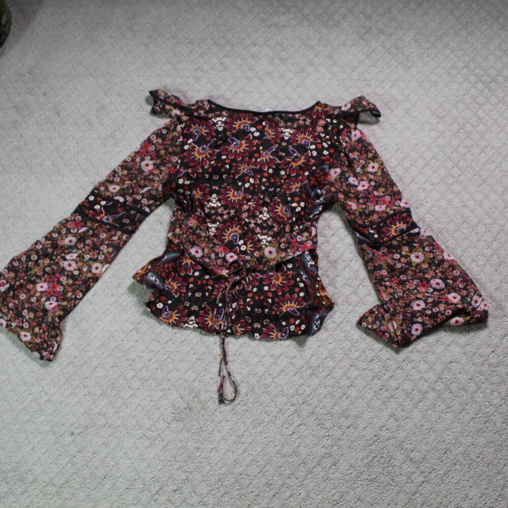 BCBGeneration Size S Black Floral Print Blouse - Picture 2 of 9